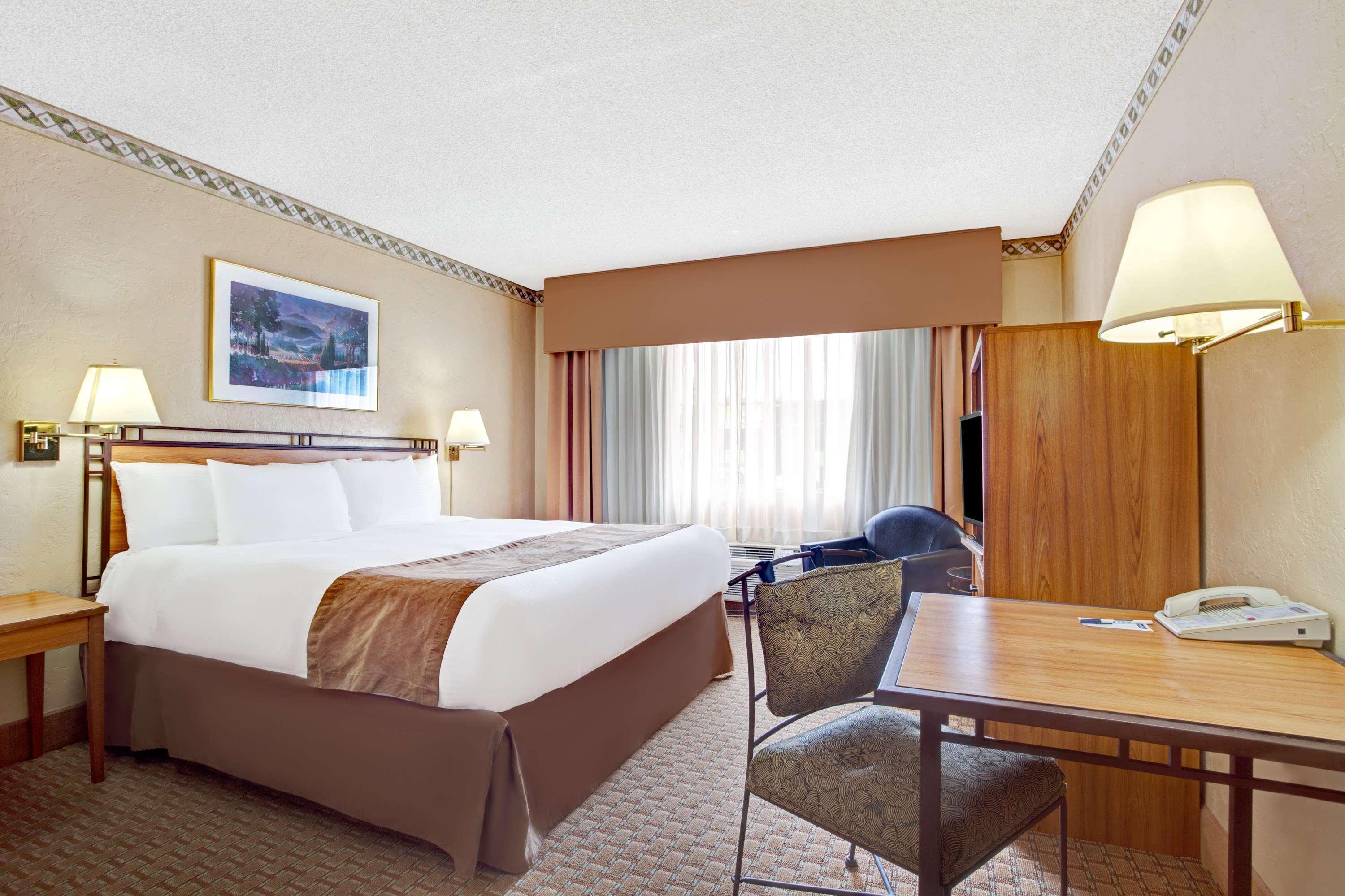 Travelodge By Wyndham Seattle By The Space Needle Exterior photo